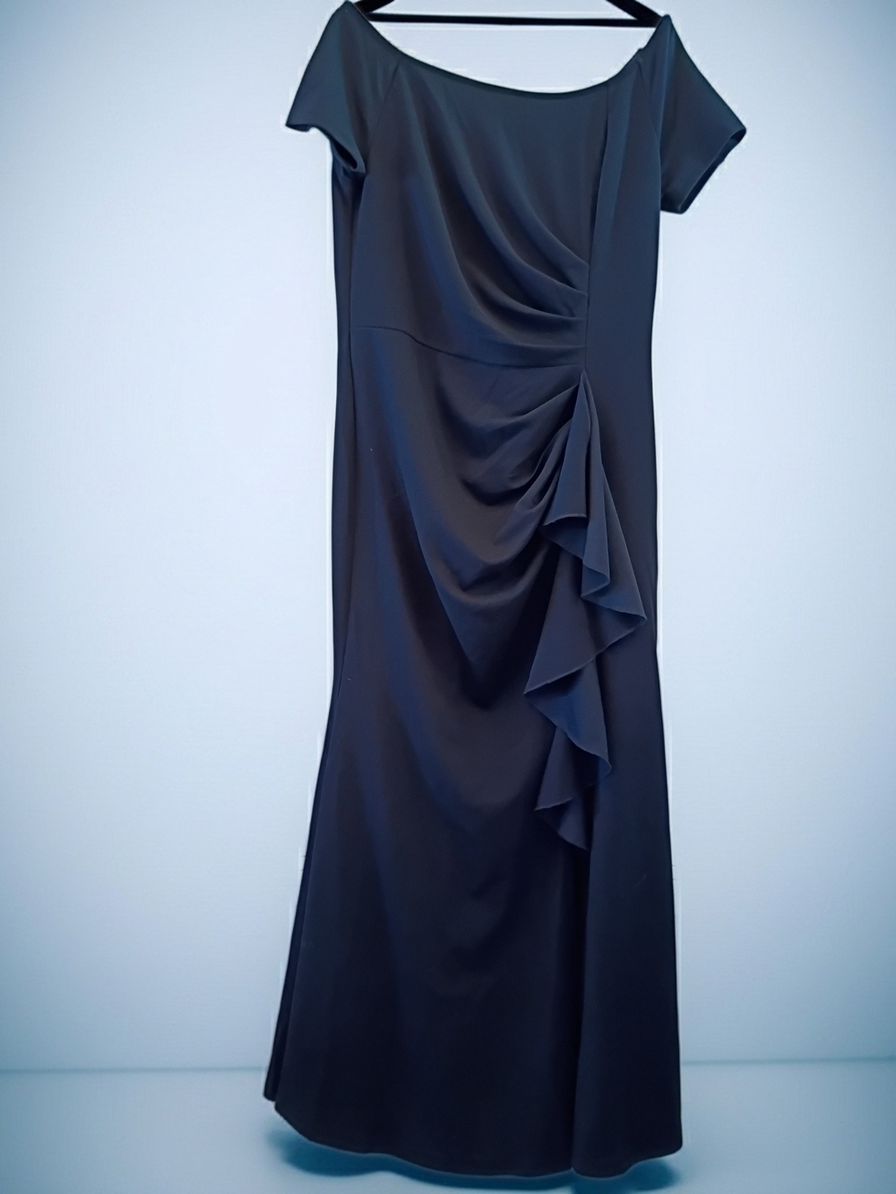 Elegant Navy Blue Draped Evening Dress